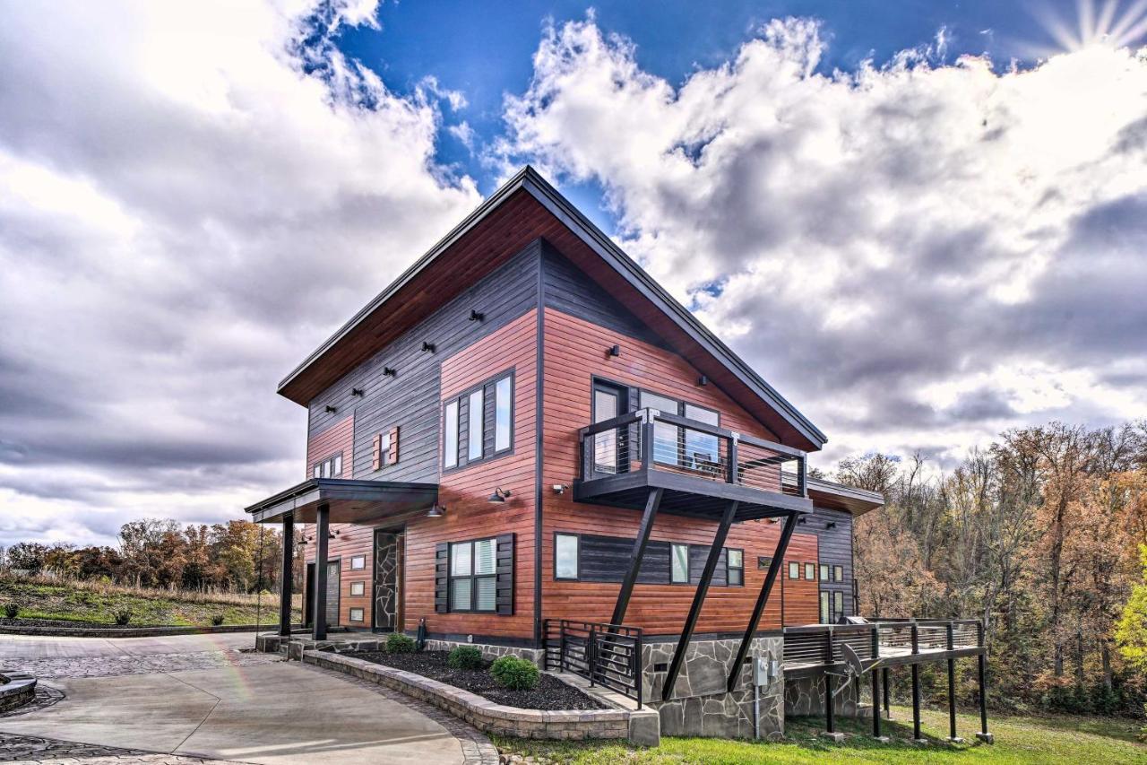 Spacious Sevierville Home With Hot Tub! Екстер'єр фото